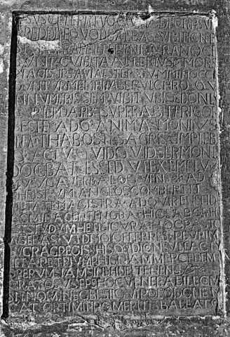 Fig. 1 - Nepi (Italie), cathédrale, IXe s. Cliché : Inscriptiones medii aevi Italiae