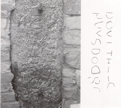 Fig. 8 : St-Columb Major, Cornouailles, ferme Bosworgey, inscription de Dovithus, fils de Dociscus