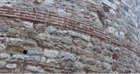 Fig. 12a: The SW point where the pattern of the brick course on the third floor of the Galata Tower differs, and also the diagonal crack on it. Photo: Hasan Sercan Sağlam, 2020