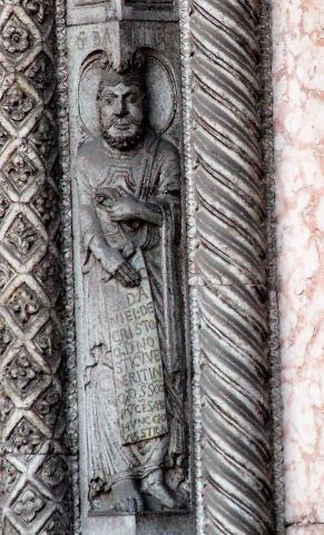 Fig. 11 : Ferrare (Italie), porche du dôme, le prophète Daniel (1135)
